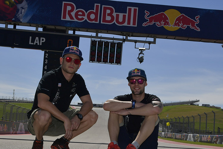 Sandro Cortese und Jonas Folger aus dem deutschen Moto2-Team Dynavolt Intact GP