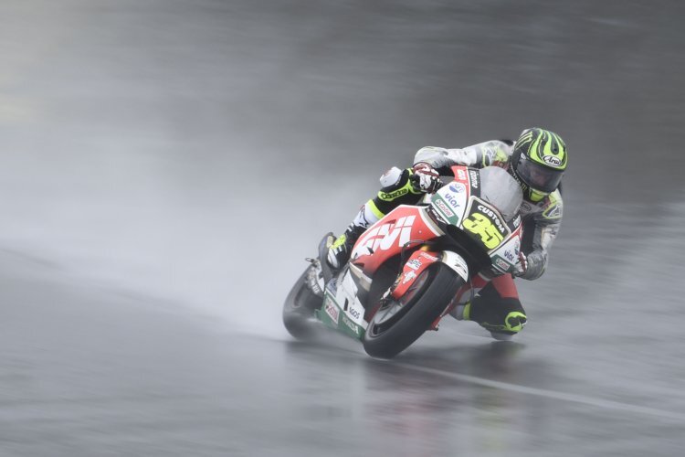 Cal Crutchlow überstand den schweren Sturz im ersten Training heile