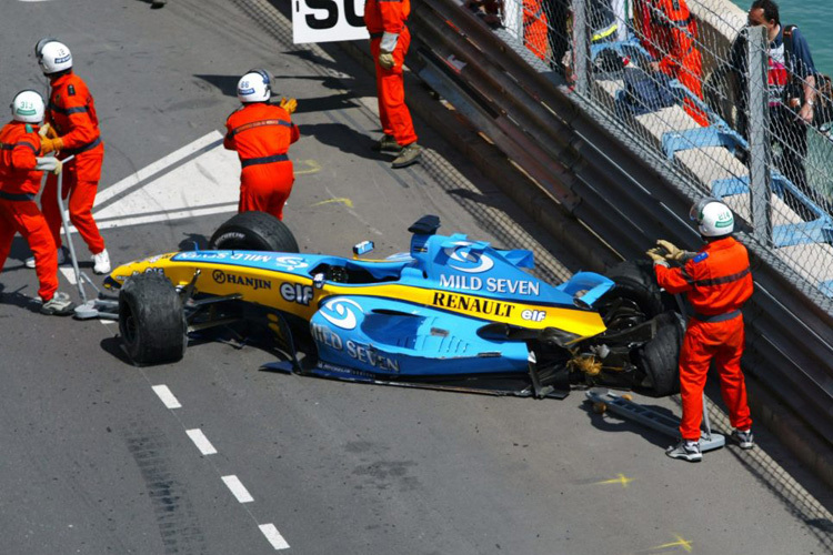 Das Wrack nach dem Monaco-Unfall 2004