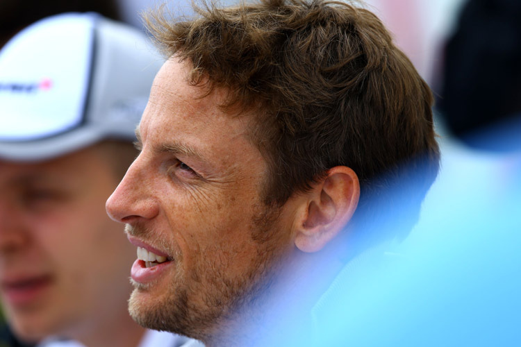 Jenson Button gibt sich beim Thema McLaren-Zukunft zugeknöpft: «Ich darf nicht über die Vertragsverhandlungen sprechen, kein Fahrer darf das»