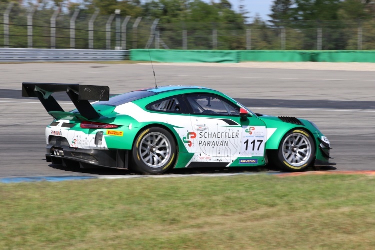 Der Porsche 911 GT3 R vom Team75 Bernahrd mit Steer-by-Wire