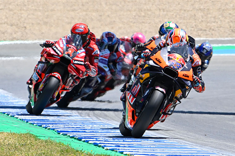 Jack Miller (43) vor Binder und Bagnaia (1)