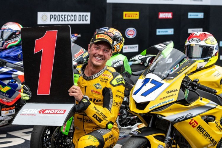 Dominique Aegerter ist der Gewinner des Supersport-Meetings in Assen