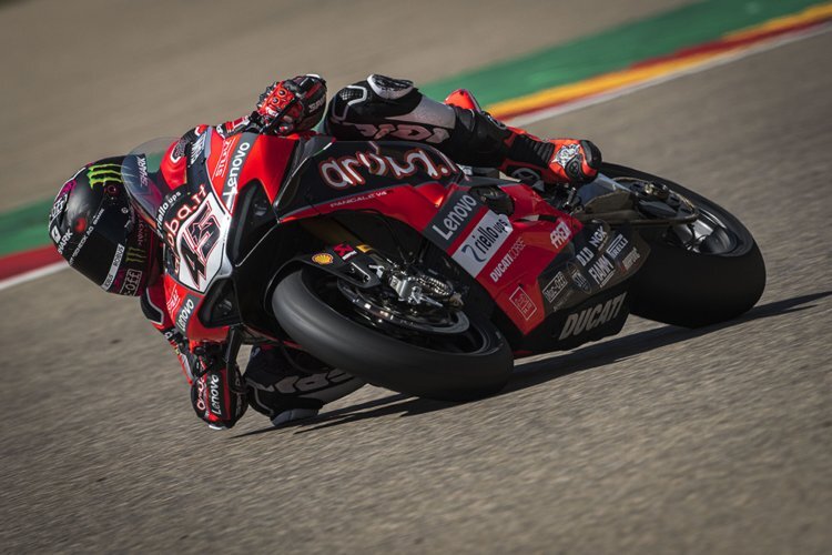 Scott Redding muss bereits in Aragon gegenüber Jonathan Rea bestehen