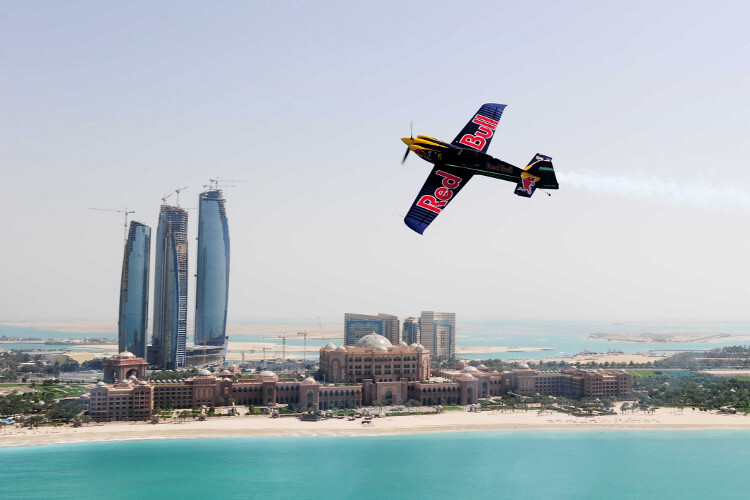 Am 1. März geht das Red Bull Air Race in Abu Dhabi in die nächste Runde
