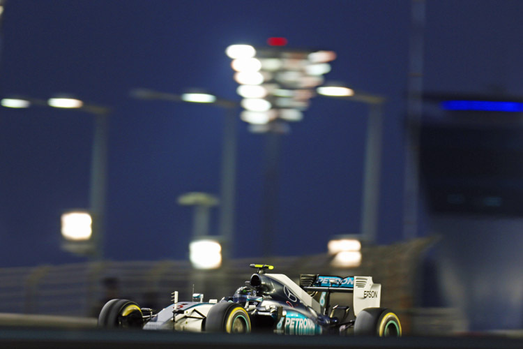Nico Rosberg sicherte sich den sechsten Saisonsieg und seinem Team die Rekorde: 703 WM-Punkte, 12 Doppel-Siege und 32 Podestplätze
