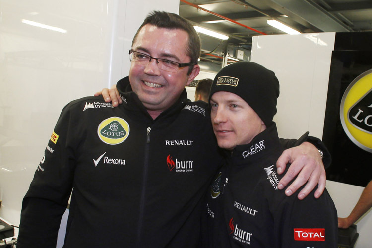 So sehen Sieger aus: Eric Boullier mit Kimi Räikkönen