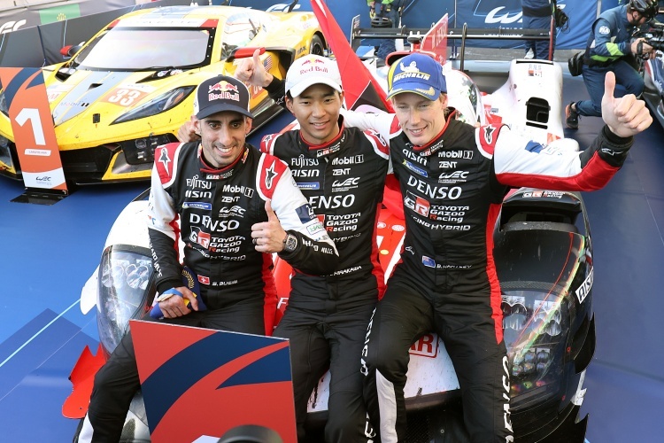 Gewinnen in Portimão: (v.li.) Sébastien Buemi, Ryo Hirakawa und Brendon Hartley