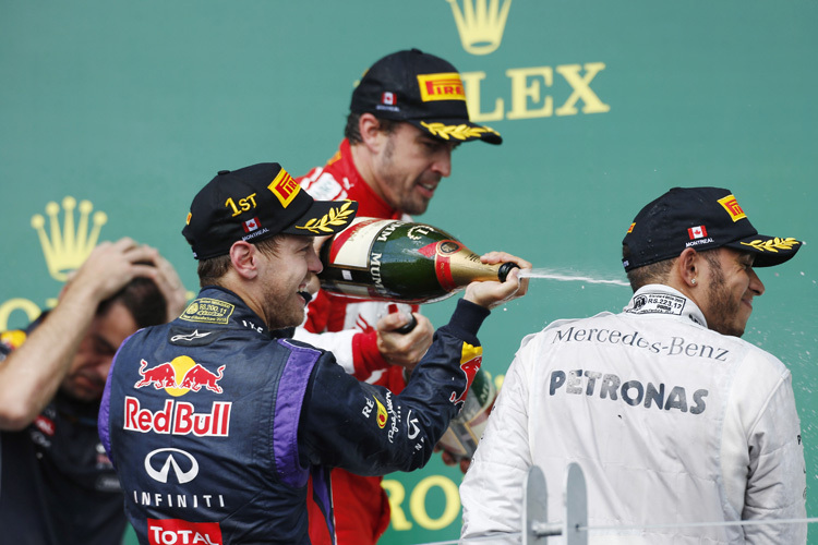 Vettel, Alonso und Hamilton albern auf dem Siegerpodest von Kanada herum