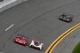 Cadillac (li. und hinten) sowie Acura (re.) beherrschen die 24h von Daytona