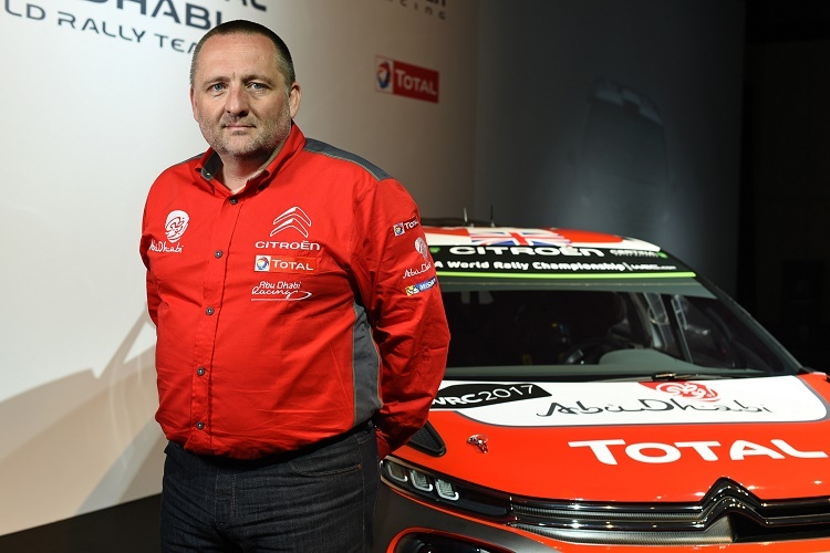 Yves Matton vor dem neuen Citroën C3 WRC