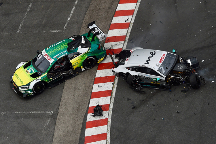 Der Crash von Mike Rockenfeller und Gary Paffett