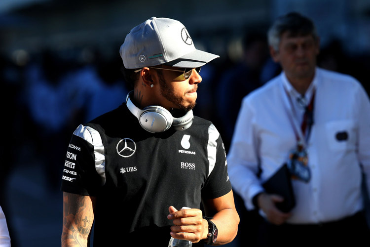 Lewis Hamilton muss beim Start nicht nur auf Nico Rosberg achten, sondern auch auf das Red Bull Racing-Duo