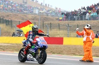 Lorenzo auf der Aragón-Auslaufrunde: Diesmal stellten sich seine Gegner selbst ein Bein