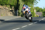 Ian Hutchinson «fliegt» förmlich um den Mountain Course