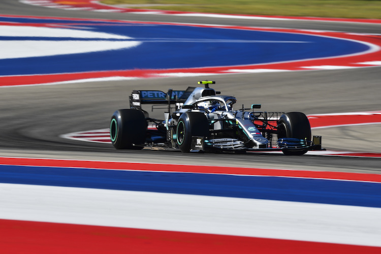 Valtteri Bottas in Texas mit Versuchsreifen von Pirelli