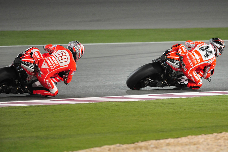 Andrea Dovizioso und Teamkollege Nicky Hayden (hi.)