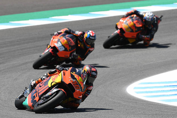 Jerez-GP: Mika Kallio (36) vor Bradley Smith (38) und Pol Espargaró