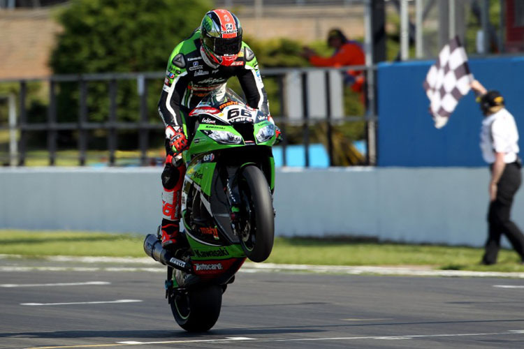 Tom Sykes hatte viel Zeit für Wheelies