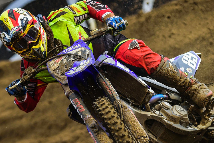 Jeremy van Horebeek floss in Lommel das Blut in die Brille