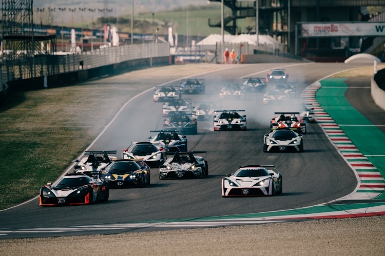 Volles Feld und super Sport: Das ist die KTM X-BOW Battle 2019