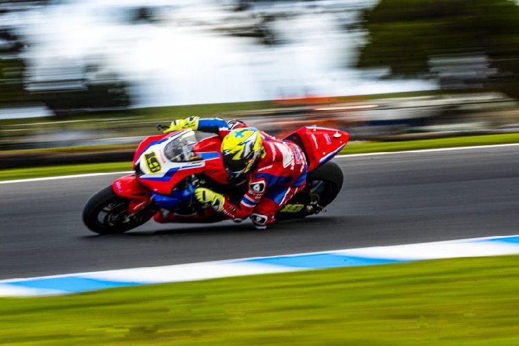 Alvaro Bautista auf der Honda CBR1000RR-R