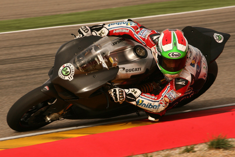 Davide Giugliano bei Testfahrten in Aragón