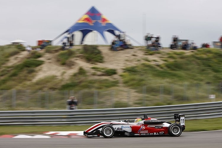 Pole für Roberto Merhi.