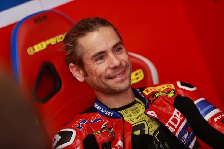 Warum war Alvaro Bautista beim Meeting in Navarra so gut gelaunt?