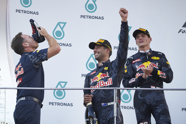 Christian Horner mit Daniel Ricciardo und Max Verstappen in Sepang