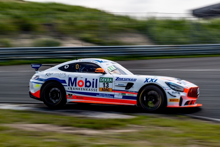 Einer der zwei Mercedes-AMG GT4 von Zakspeed in Zandvoort