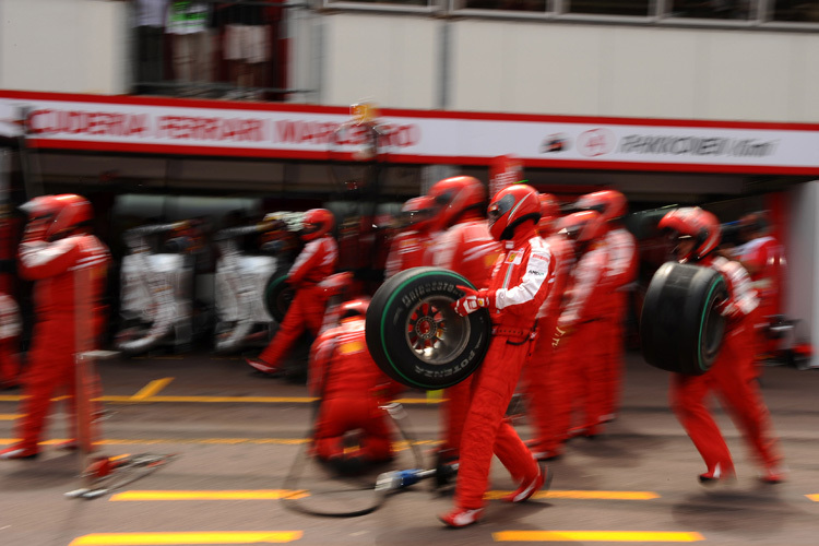 Die Ferrari Crew in Action