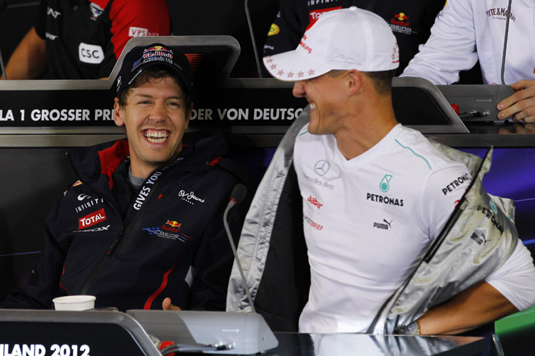 Viel zu lachen: Vettel und Schumacher