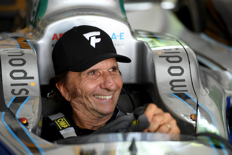 Emerson Fittipaldi darf in Zürich im Formel-E-Renner auf die Piste