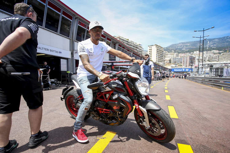 Lewis Hamilton: Sein geliebes Motorrad musste er zur Seite stellen