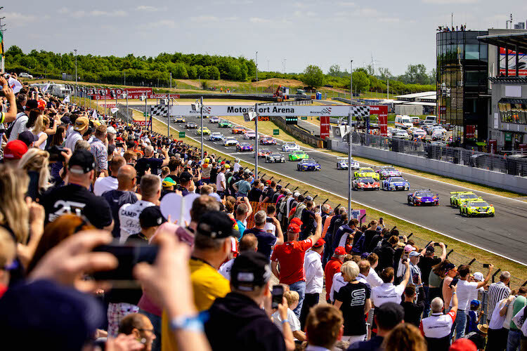  Auch am Sonntag werden die DTM-Asse in Oschersleben für viel Spannung sorgen