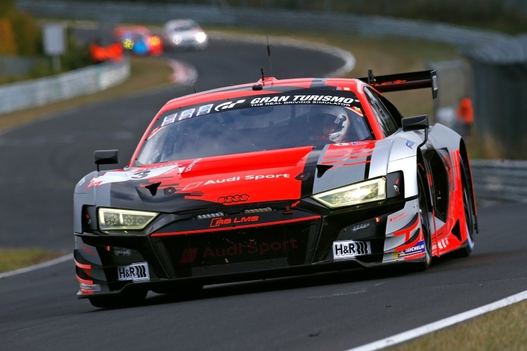 Der Audi R8 LMS von Mirko Bortolotti, Christopher Haase und Markus Winkelhock führt derzeit bei den 24h auf dem Nürburgring