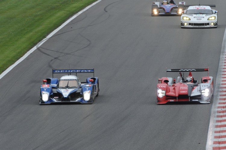 Nicht immer in Spa auf gleicher Höhe: Peugeot und Audi