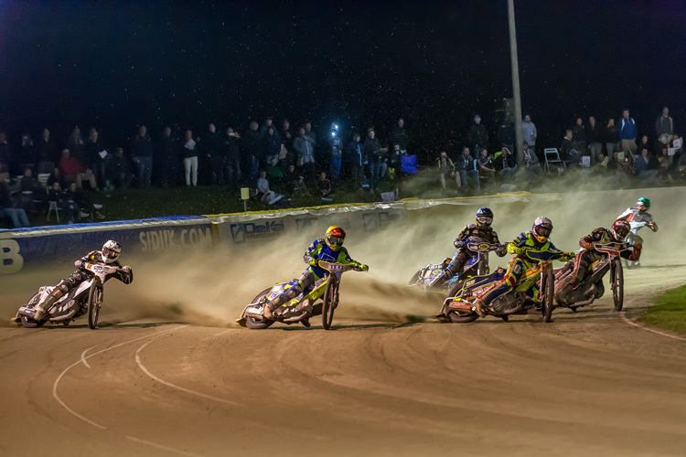 Finale unter Flutlicht: die sechs Besten über sechs Runden