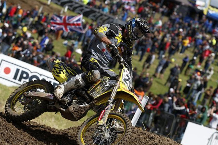 Clement Desalle (Suzuki) gewinnt den ersten Lauf in Saint Jean d'Angely (Frankreich)