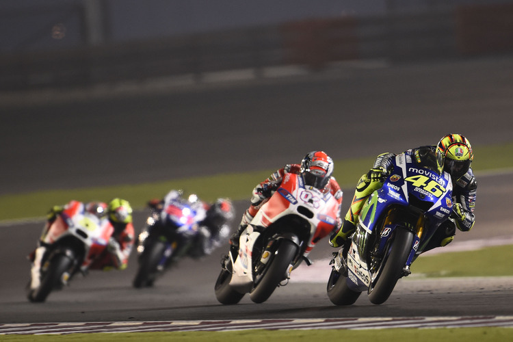 Das spannende Rennen in Doha: Rossi (46) führt vor Dovizioso, Iannone und Lorenzo