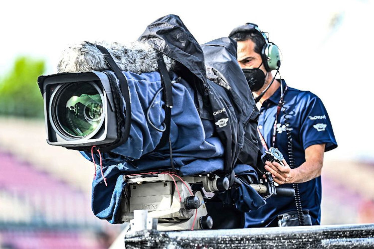 Die Kameras fangen die MotoGP-Action für die Fans zu Hause ein