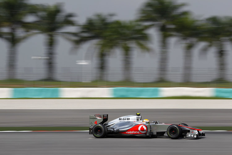 Bestzeit im ersten Training in Sepang für Hamilton