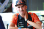 Loris Baz in KTM-Kleidung