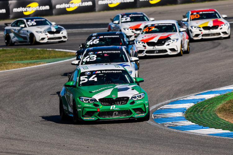 Der BMW M2 Cup bietet spannende Markenpokalrennen