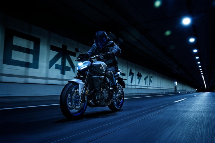 Yamaha MT-07, Jahrgang 2025: Überarbeitetes Design mit knapper geschnittenen Verkleidungsteilen