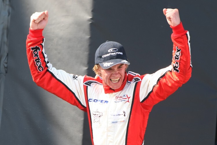 Sieg im dritten Lauf von Magny Cours: Oli Webb