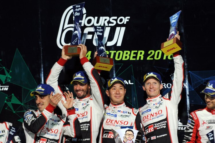 José María López, Kamui Kobayashi und Mike Conway (M. v. li.) siegten für Toyota bei den 6h von Fuji