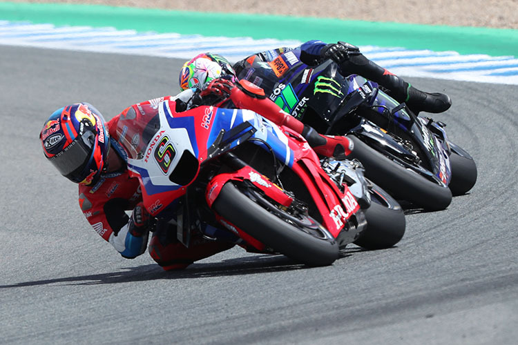 Stefan Bradl (6) vor Franco Morbidelli (21)