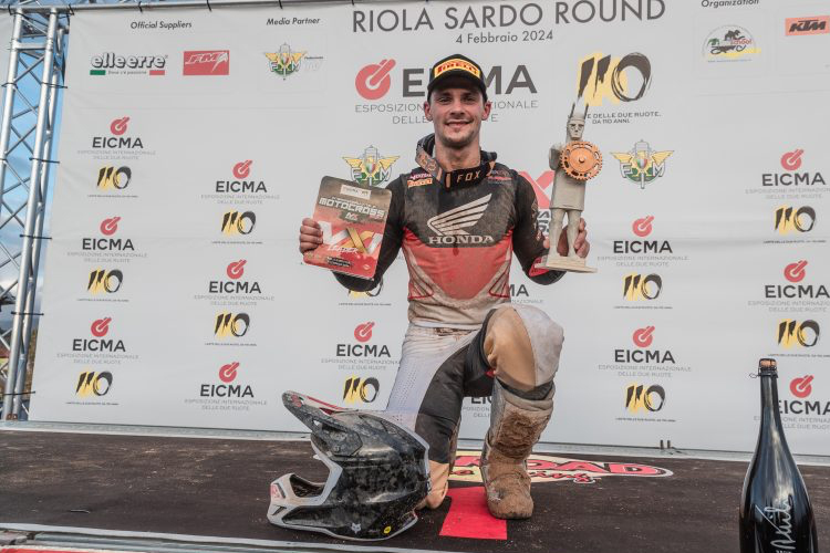Tim Gajser gewann das Vorsaisonrennen in Riola Sardo